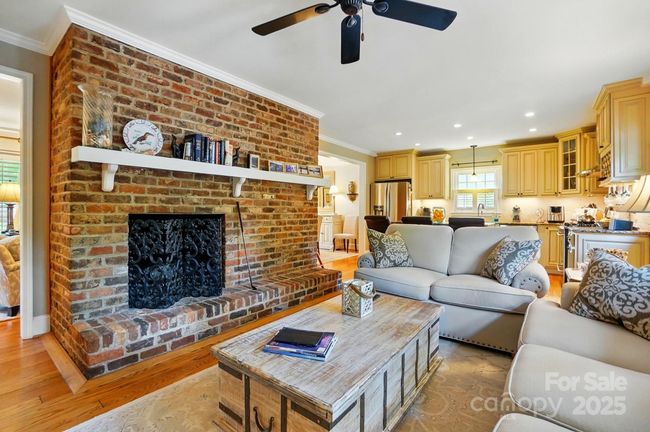 2025 Sagamore Rd, House other with 4 bedrooms, 3 bathrooms and null parking in Charlotte NC | Image 9