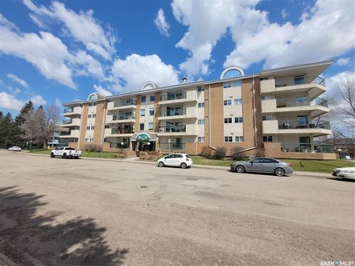 409-301 Cree Cres, Saskatoon, SK, S7K7Y3 | Card Image