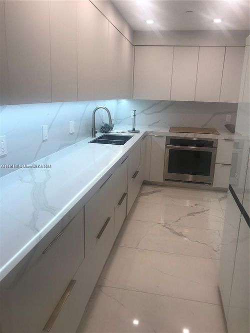 516-10185 Collins Ave, Bal Harbour, FL, 33154-1600 | Card Image