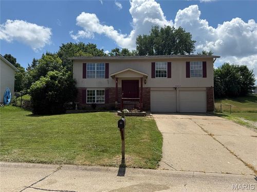 3850 Jeff Dr, Saint Charles, MO, 63304-7050 | Card Image