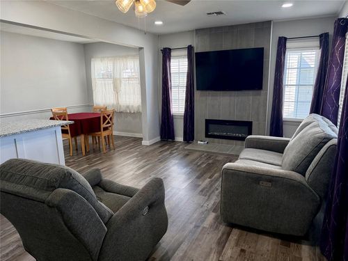 1012 Orient Ave, Clinton, OK, 73601-2752 | Card Image