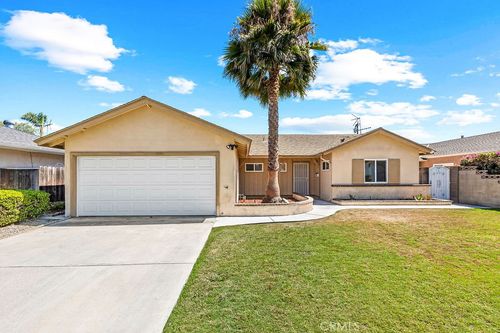 2828 W Westhaven Dr, Anaheim, CA, 92804 | Card Image