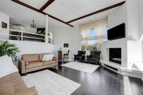 8742 Azul Dr, West Hills, CA, 91304-2102 | Card Image