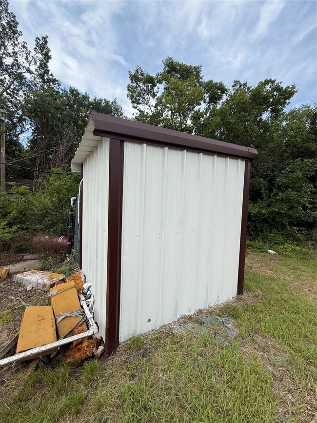 View of shed | Image 12