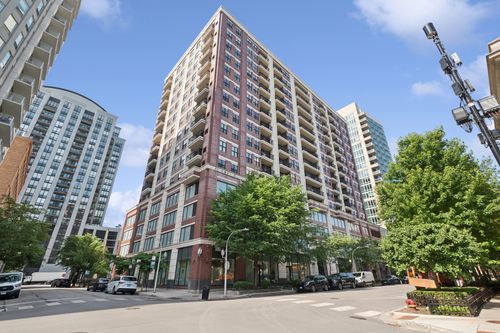 1501-451 Huron St, Chicago, IL, 60654-3445 | Card Image