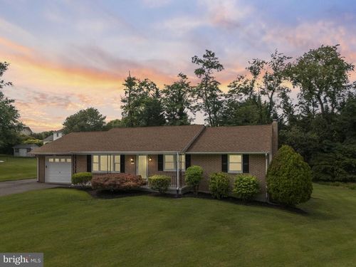 527 Stratford Rd, FALLSTON, MD, 21047-2913 | Card Image