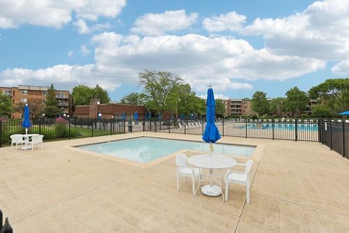 unit-304-263 S Clubhouse Dr, Palatine, IL, 60074-6438 | Card Image