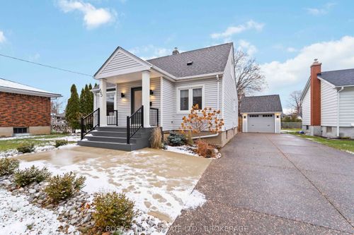 {{alt}} | Card Image