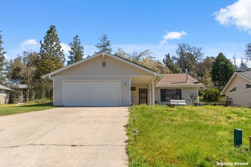 40875 Griffin Dr, Oakhurst, CA, 93644-9551 | Card Image