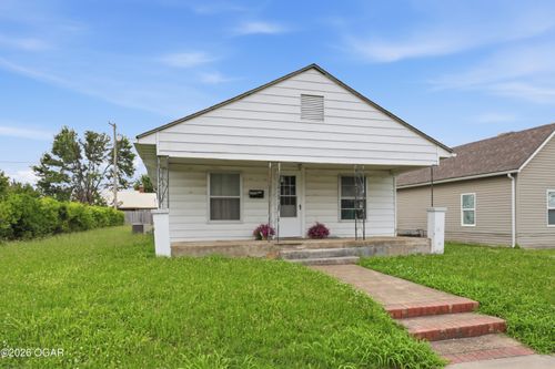 2818 S Joplin Avenue, Joplin, MO, 64804 | Card Image