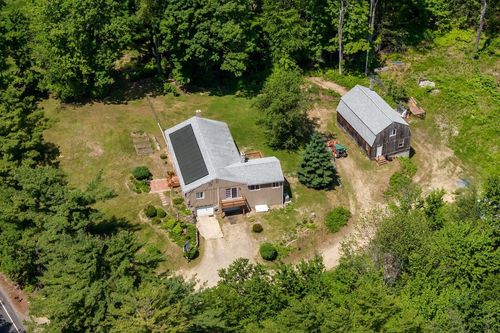 299 Middle Rd, Brentwood, NH, 03833-6012 | Card Image