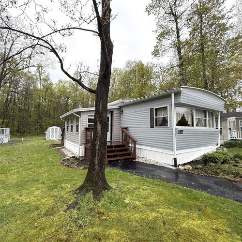 90-10221 Circle W, Meadville, PA, 16335-6523 | Card Image