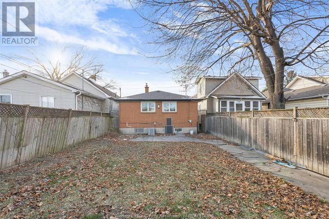1510 Langlois Ave, House other with 4 bedrooms, 2 bathrooms and null parking in Windsor ON | Image 26