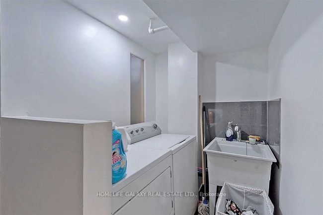 1647 Middleton St, House other with 5 bedrooms, 4 bathrooms and 2 parking in Pickering ON | Image 35