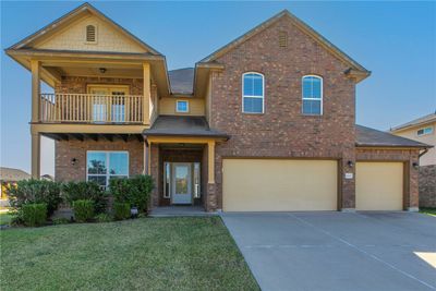 6600 Cascade Drive, Home with 4 bedrooms, 3 bathrooms and 3 parking in Woodway TX | Image 2