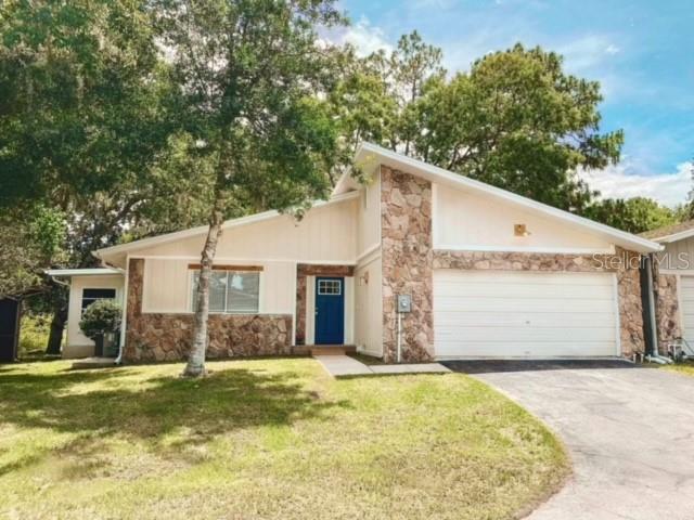 Moser Ct, Homosassa, FL 34446