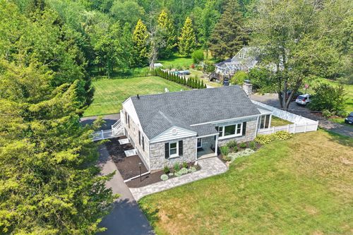 287 Booth Hill Rd, Trumbull, CT, 06611-4969 | Card Image