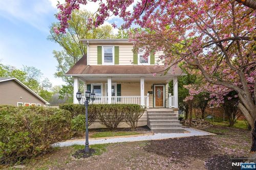 242 Myrtle Avenue, Westfield, NJ, 07090 | Card Image
