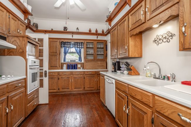 1118 S Lindsay St, House other with 3 bedrooms, 3 bathrooms and null parking in Gainesville TX | Image 15
