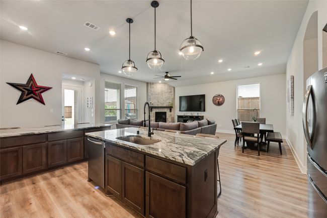 1821 Rough Ridge Trl, House other with 3 bedrooms, 2 bathrooms and null parking in Midlothian TX | Image 16