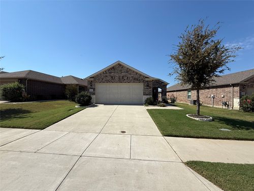 7640 Parade Dr, Aubrey, TX, 76227-2144 | Card Image