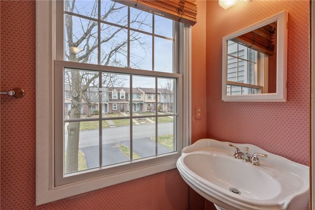 310 Redrome Cir W, Townhouse with 2 bedrooms, 2 bathrooms and 3 parking in Bridgeville PA | Image 16