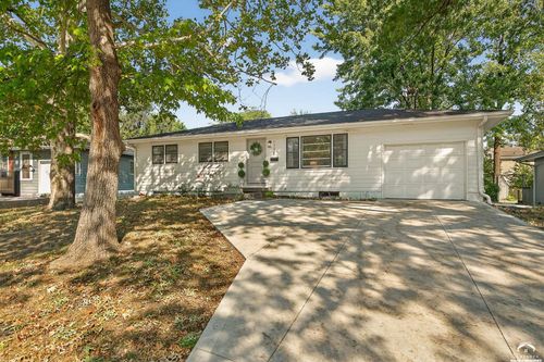 1738 W 20th St, Lawrence, KS, 66046-2546 | Card Image