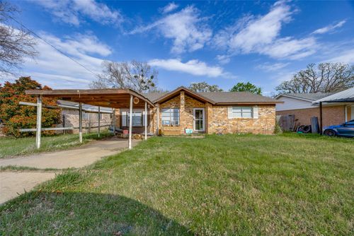 1800 S Center St, Denison, TX, 75021-6520 | Card Image