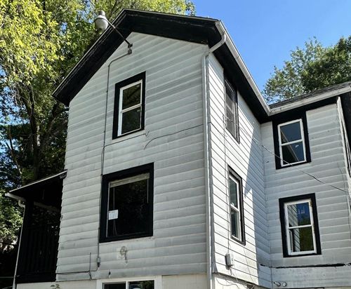 9 Elliott St, Janesville, WI, 53546-2626 | Card Image