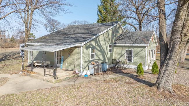 9315 E 150 N, House other with 3 bedrooms, 2 bathrooms and null parking in Grovertown IN | Image 4