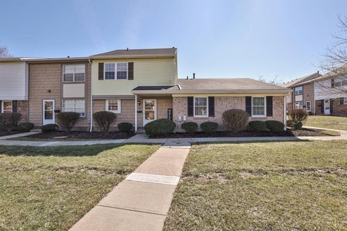 3390 Amberway Ct, Cincinnati, OH, 45251 | Card Image