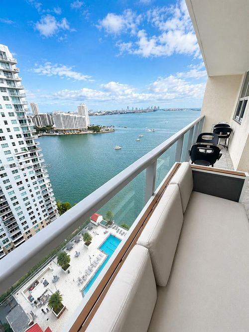 2504-1155 Brickell Bay Dr, Miami, FL, 33131-3233 | Card Image