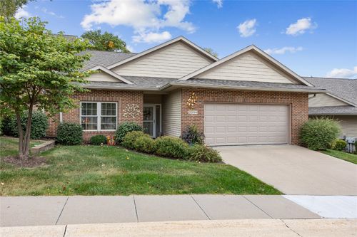 2244 Jessica Ln, Coralville, IA, 52241-2890 | Card Image