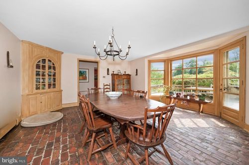 818 B Burrows Run Rd, CHADDS FORD, PA, 19317-8202 | Card Image