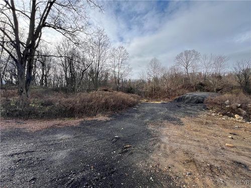 475 S Delaware Dr, Williams Twp, PA, 18042-9423 | Card Image