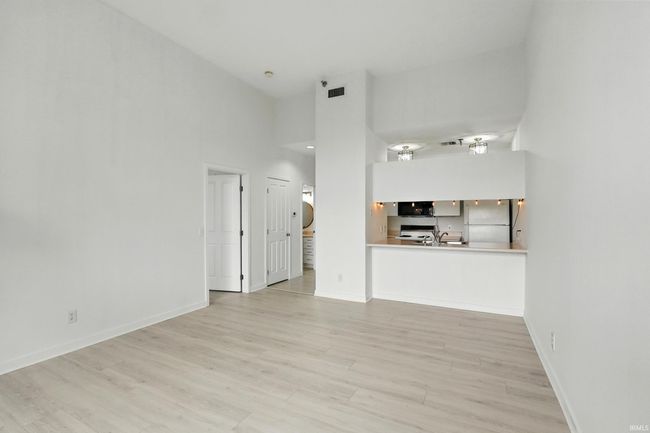 APT-311 - 113 W Wayne St, Condo with 1 bedrooms, 1 bathrooms and null parking in Fort Wayne IN | Image 11