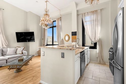 c408-518-530 Gregory Ave, Weehawken, NJ, 07086-5706 | Card Image