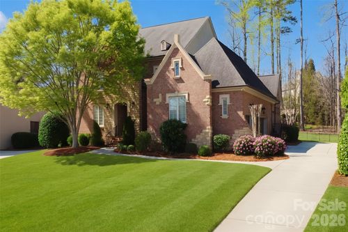 9911 Clarkes View Pl Nw, Concord, NC, 28027-7235 | Card Image