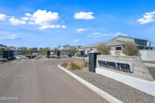 2323 E Levi Dr, Phoenix, AZ, 85040-2894 | Card Image