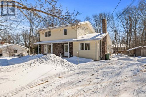 7 Woodlands Blvd, Cornwall, PE, C0A1H4 | Card Image