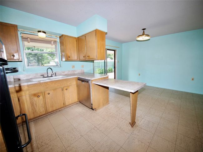1441 Brazos St, House other with 3 bedrooms, 2 bathrooms and null parking in Graham TX | Image 10