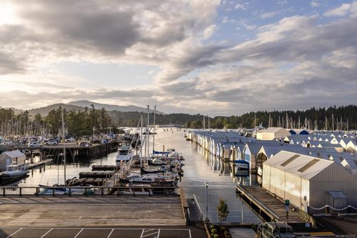 201-2270 Harbour Rd, Sidney, BC, V8L2P6 | Card Image