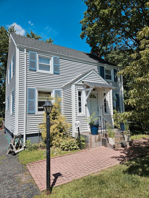26 Saint Augustine St, West Hartford, CT, 06110-1159 | Card Image