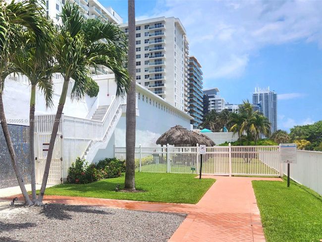 1714 - 5601 Collins Ave, Condo with 2 bedrooms, 2 bathrooms and null parking in Miami Beach FL | Image 43