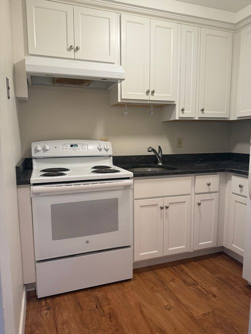 3-1 Station St, Hingham, MA, 02043-2229 | Card Image