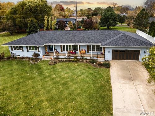 9250 Greiner Rd, Clarence, NY, 14031-1209 | Card Image