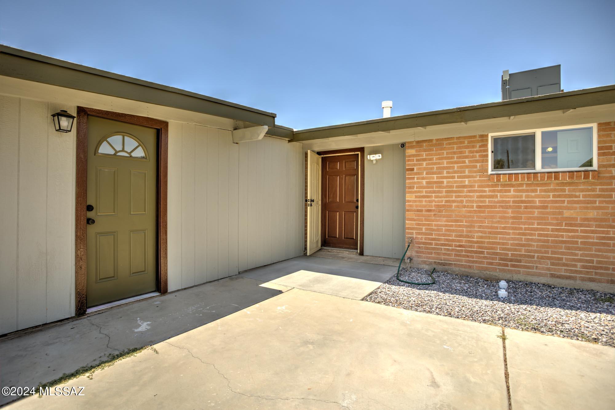 Radin Ave, Tucson, AZ 85705