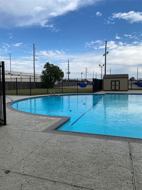 415 N Forest Blvd, Houston, TX, 77090-4749 | Card Image