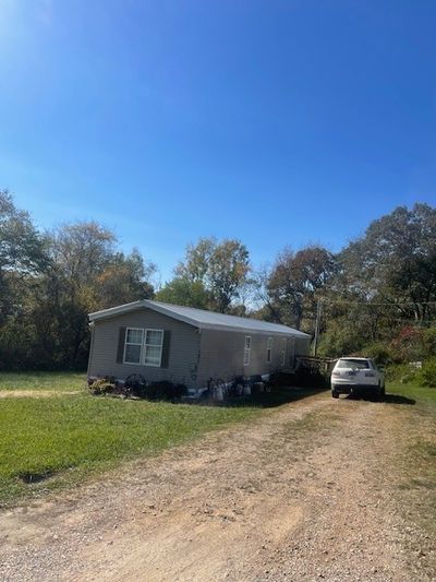 121 Sealtest Dr, House other with 3 bedrooms, 2 bathrooms and null parking in Hohenwald TN | Image 2