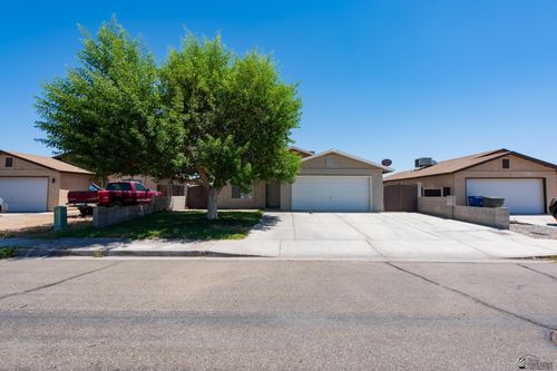 8845 E 38th Pl, Yuma, AZ, 85365-7402 | Card Image
